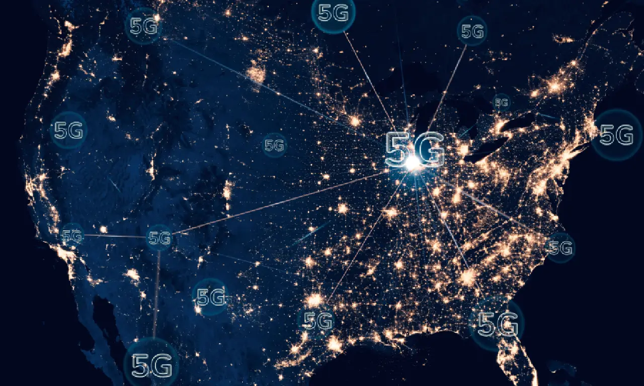 Bridging School Connectivity Divide in K-12.webp